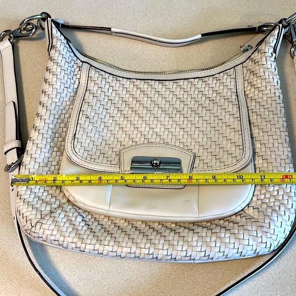 Coach white weaved genuine leather purse - Picture 6 of 12